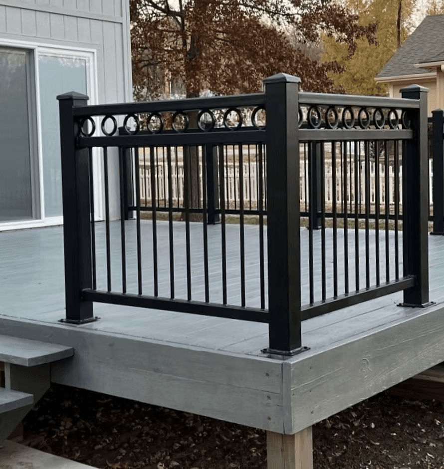 Ornamental deck railing with circle details